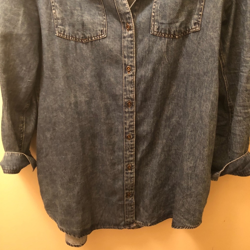 Long denim button down 🎀 - Picture 2 of 3